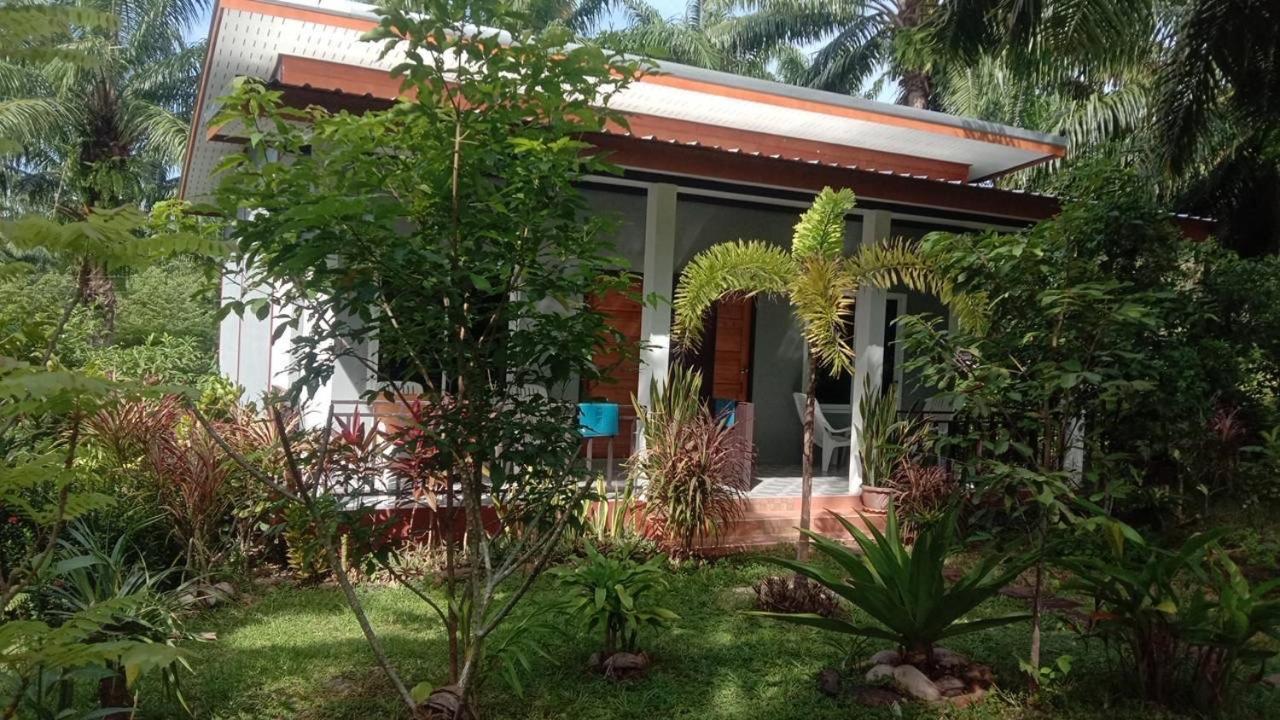 ホテル Mada Lanta Mai Keaw Ko Lanta エクステリア 写真