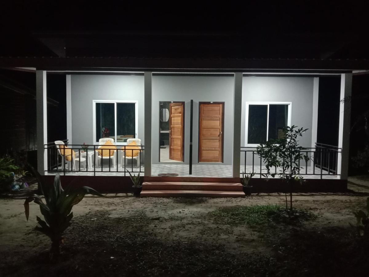 ホテル Mada Lanta Mai Keaw Ko Lanta エクステリア 写真